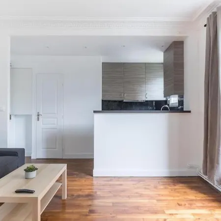Neuilly/lille : Charming 4p-1br