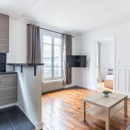 Neuilly/lille : Charming 4p-1br